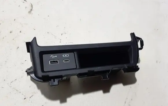 Lexus NX USB socket connector 86190-78020