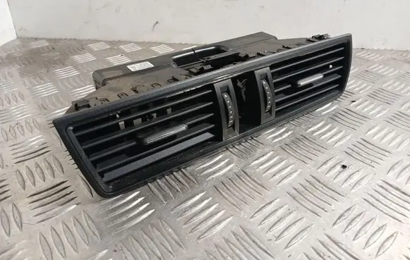 Skoda Rapid (NH) Dash center air vent grill 5JA820951C