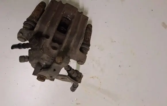 Skoda Fabia Mk2 (5J) Rear brake caliper