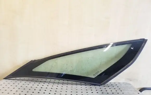Citroen C4 Grand Picasso Front triangle window/glass 