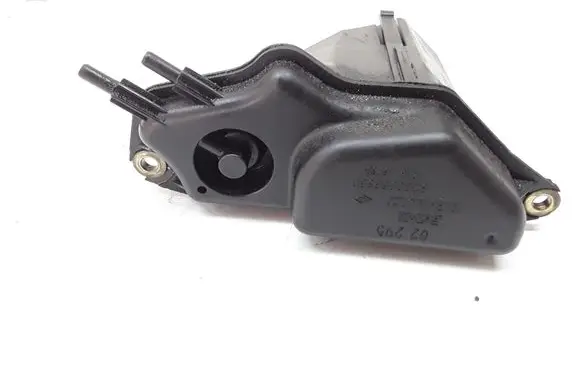 Vacuum air tank