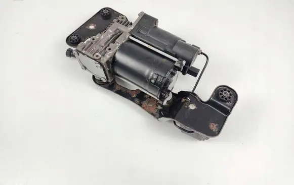 BMW X5 E70 Air suspension compressor/pump 6775479 EBLV0514 A1028Q06