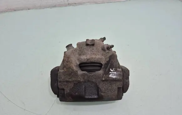 Renault Megane III Front brake caliper 