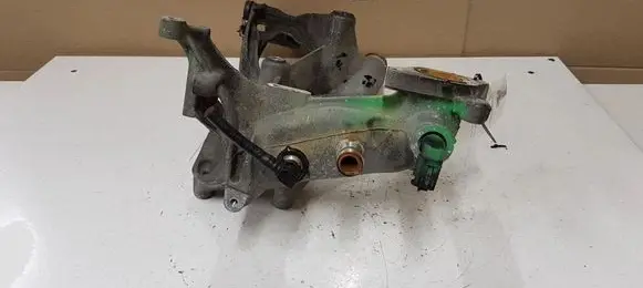 Mercedes-Benz B W246 W242 Generator/alternator bracket A6512011709 A6512000082