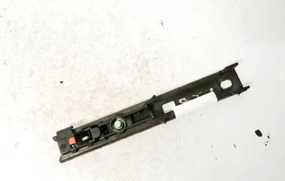 Citroen C4 I Seat belt adjustment rail 