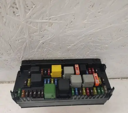 Mercedes-Benz E W212 Fuse module A2129007124 A2129015504 A2129024408