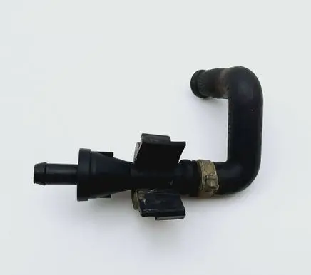Audi A4 S4 B5 8D Vacuum line/pipe/hose 058133783 058133753