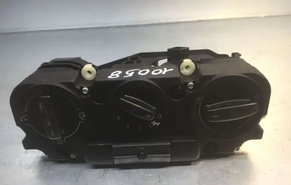 Volkswagen Golf V Climate control unit 1K2820045 5HB009322 1K820045B