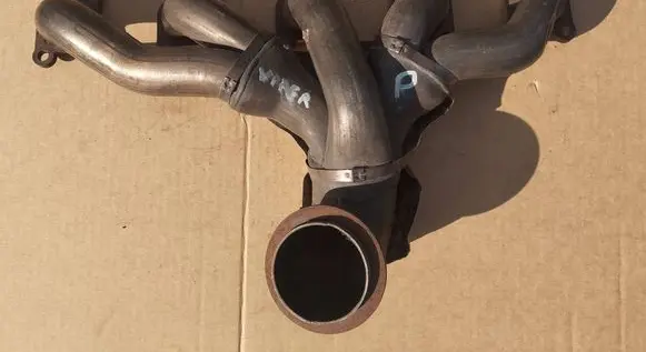 Dodge Viper Exhaust manifold