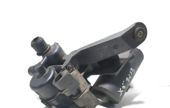 BMW X5 E53 Valve 