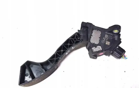 Toyota Avensis T270 Accelerator throttle pedal 7811005040