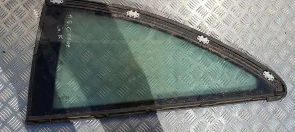 Mercedes-Benz C W203 Rear side window
