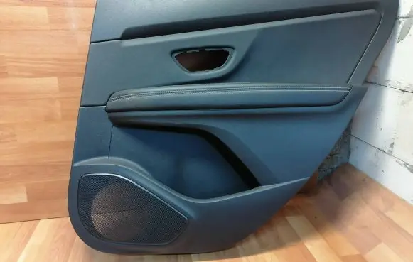 Renault Scenic IV - Grand scenic IV Rear door card panel trim 829A02530R 30000918 531073331