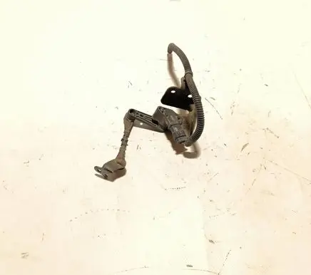 Headlight/headlamp level sensor