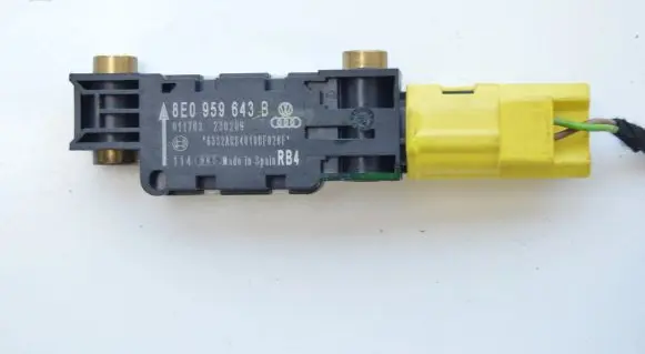 Audi A4 S4 B7 8E 8H Airbag deployment crash/impact sensor 8E0959643B