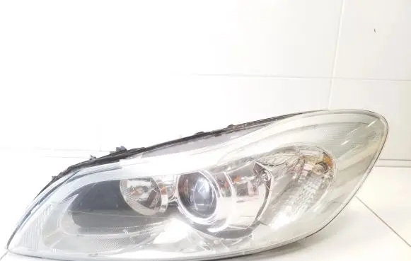 Volvo C30 Headlight/headlamp 31299818 1307329269