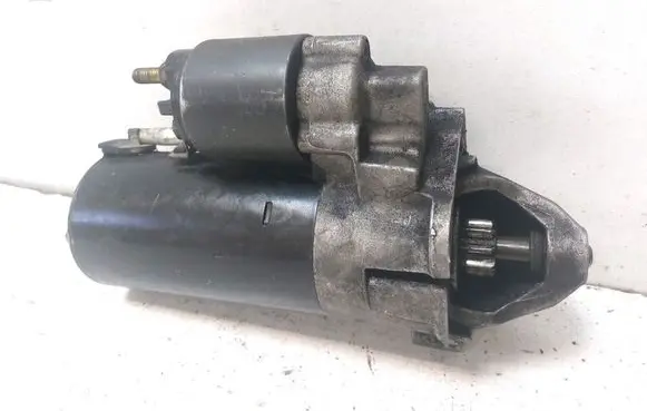 Volkswagen PASSAT B5.5 Starter motor 068911024
