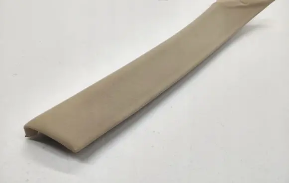 Maserati Ghibli (A) pillar trim 670010333