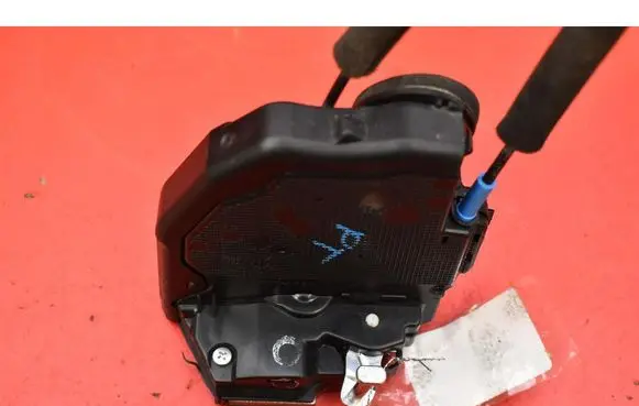 Toyota Corolla E10 Rear door lock 