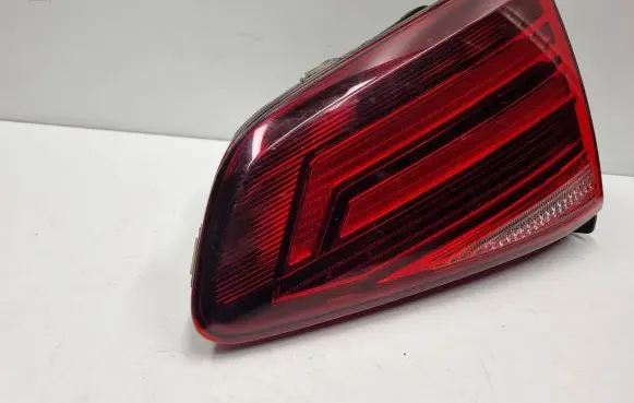 Volkswagen Golf VII Tailgate rear/tail lights 5G0945094AH
