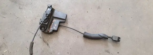 Renault Megane III Front door lock 205030002RA