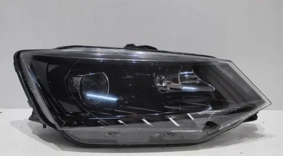 Skoda Fabia Mk3 (NJ) Headlight/headlamp