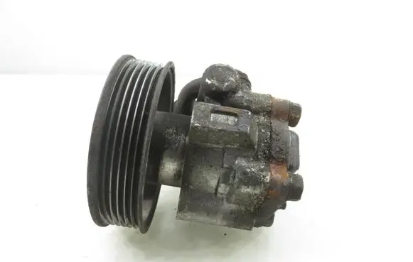 Hyundai Accent Power steering pump 
