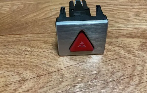Volkswagen PASSAT B6 Hazard light switch 3C0953509 23006029