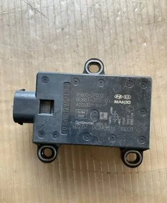 Jeep Grand Cherokee (WK) ESP acceleration yaw rate sensor 956902P000 A2C53311192 BG6813B200