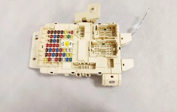 KIA Soul Fuse box set 91950-B2560
