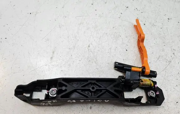 Opel Agila B Rear door exterior handle/bracket 