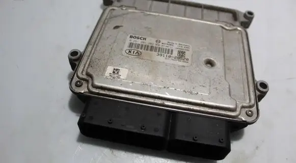 KIA Ceed Engine control unit/module 0261201202