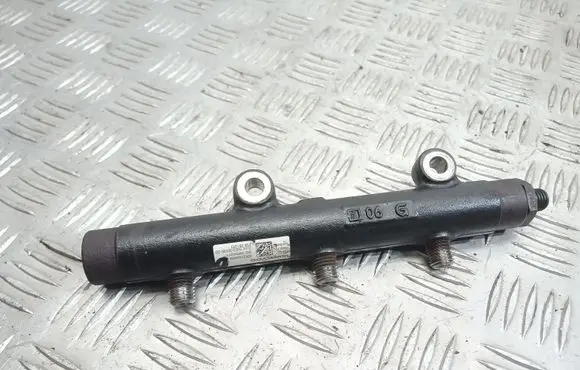 Land Rover Discovery 3 - LR3 Fuel main line pipe 7H2Q9D280DD