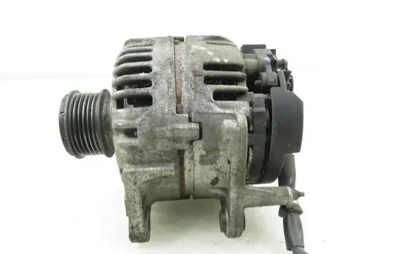 Volkswagen Polo IV 9N3 Generator/alternator 0124325013 037903025M