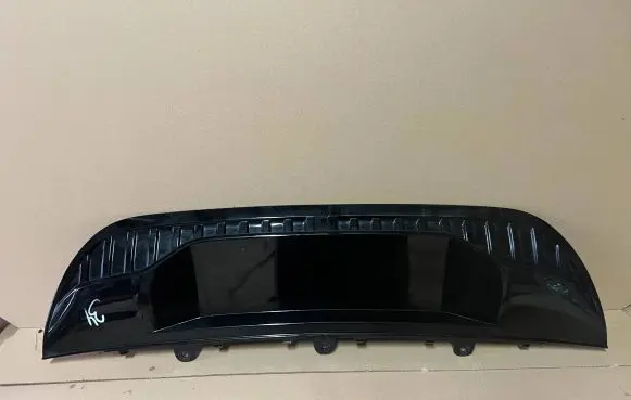 Rear bumper trim bar molding