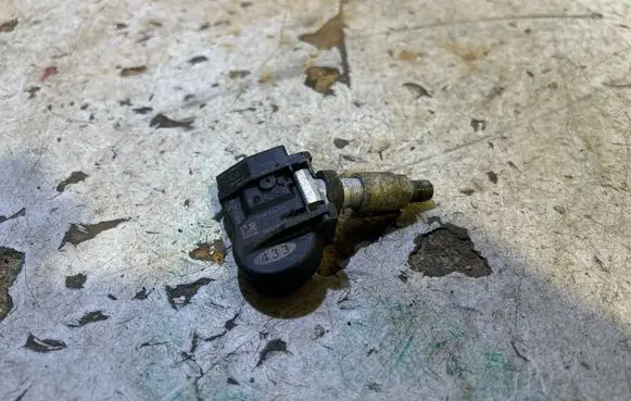 Chrysler Sebring (JS) Tire pressure sensor 56029527AA