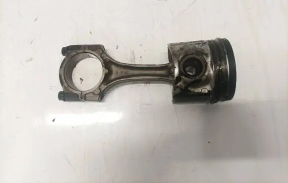 Toyota Previa (XR30, XR40) II Piston with connecting rod