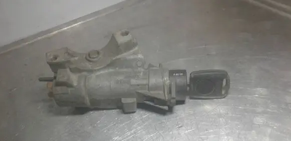 Skoda Octavia Mk1 (1U) Ignition lock 4B0905851B
