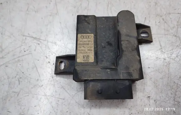 Audi Q7 4L Fuel injection pump control unit/module 4H0906093D