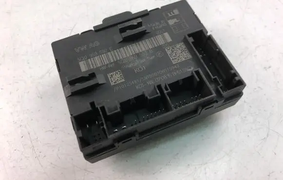 Volkswagen Golf VII Other control units/modules 5Q0959592E