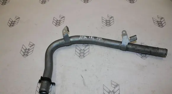 Mercedes-Benz A W176 Engine coolant pipe/hose A2702032902