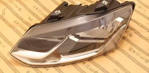 Volkswagen Polo V 6R Headlight/headlamp 6C1941005B