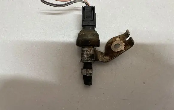 Fuel pressure sensor