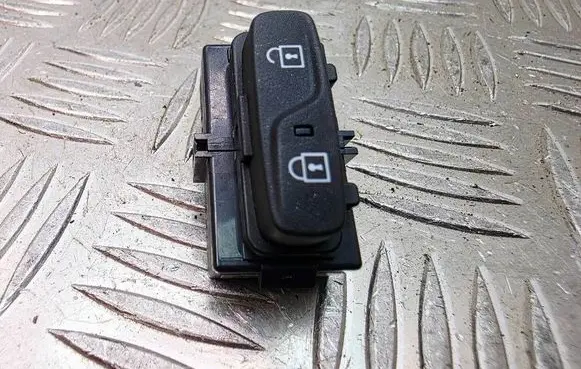 Volvo V40 Central locking switch button 31376499