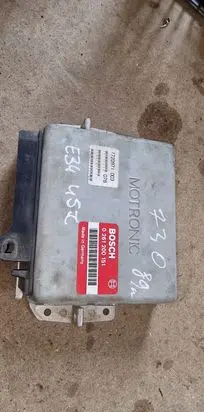 BMW 5 E34 Engine control unit/module 1720971 0261200151