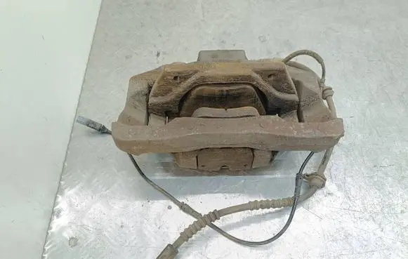 BMW 7 F01 F02 F03 F04 Front brake caliper