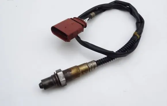 Audi A4 S4 B6 8E 8H Lambda probe sensor 058906265C