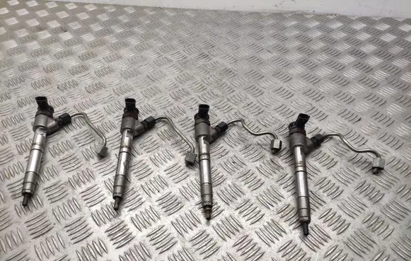KIA Sorento Fuel injector 0445110584 338002F610