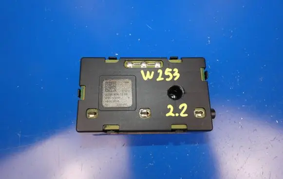 Mercedes-Benz GLC X253 C253 Aerial antenna amplifier A2059051205 18022016