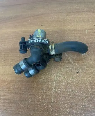 Mercedes-Benz E W210 Coolant heater control valve 0018307784 E410